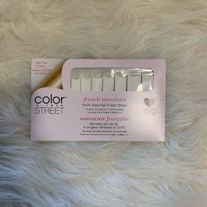 COLOR STREET - MEET ME IN PARIS (FRENCH MANICURE)